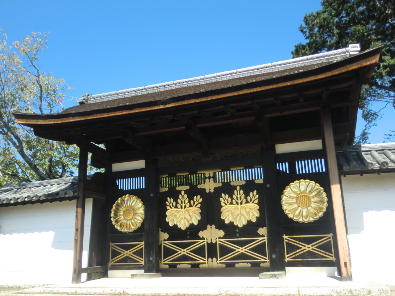 無事に首相選出。高市総理誕生。よかった。よかった。