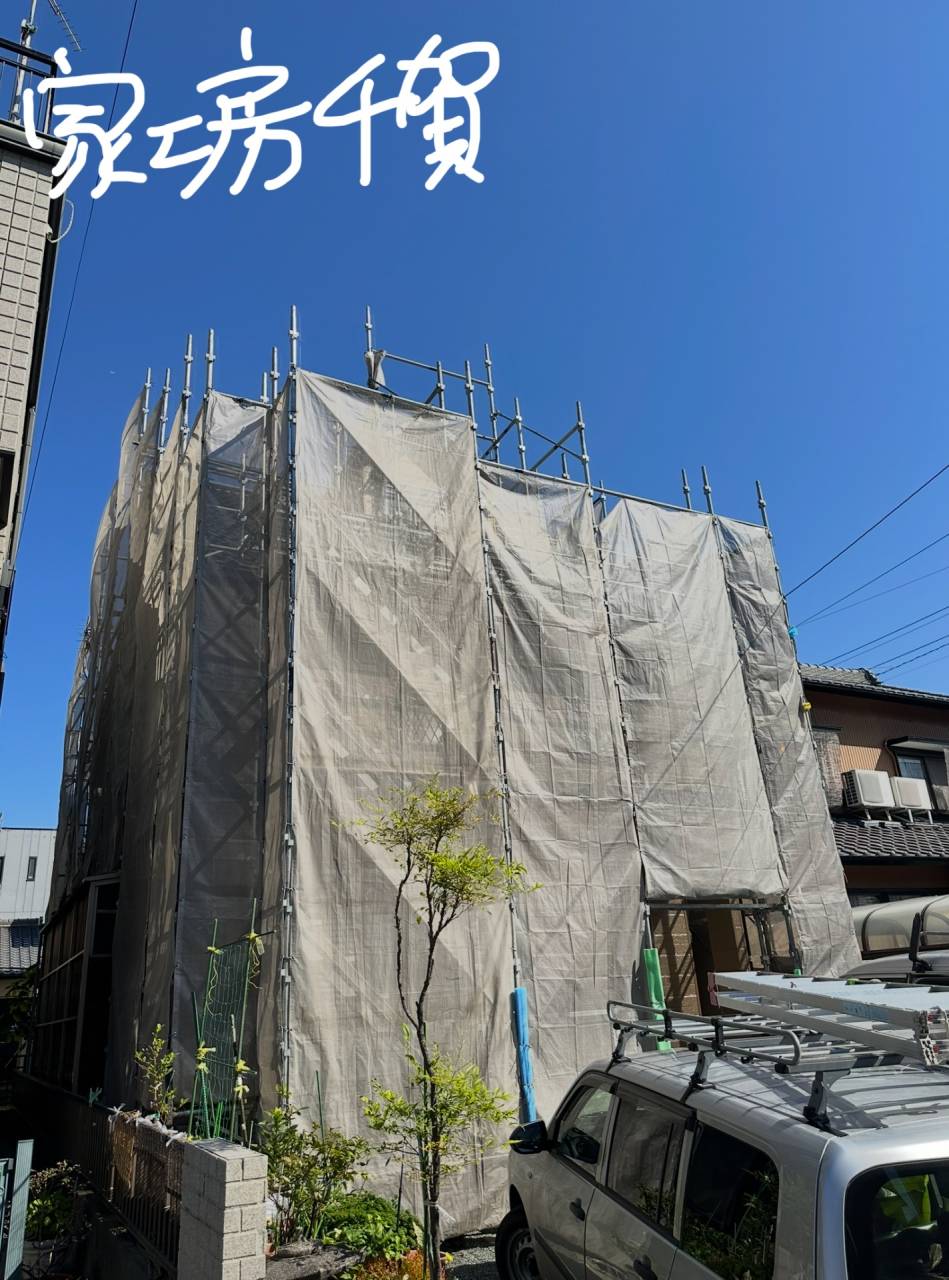 施工事例　外壁塗装、急勾配の屋根塗装工事