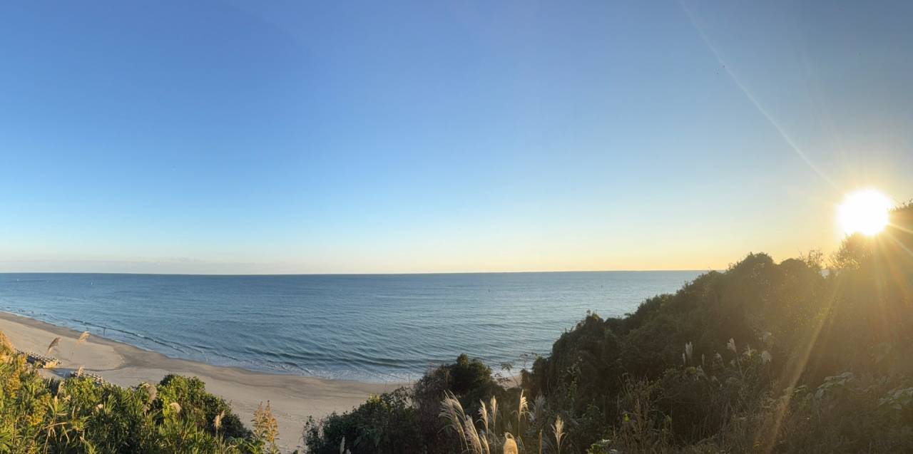 ガッツさんによると、日は右から昇る。