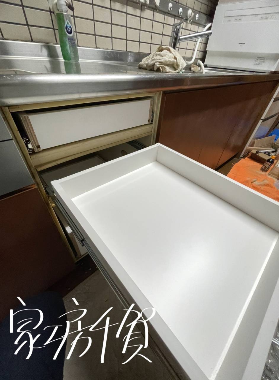 施工事例　システムキッチン収納、スライドレール改修工事