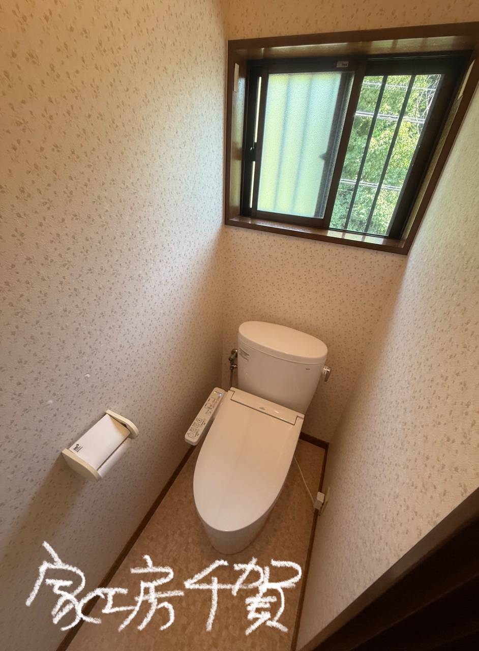 施工事例 トイレ取替リフォーム 壁リモコン〜袖リモコンへ