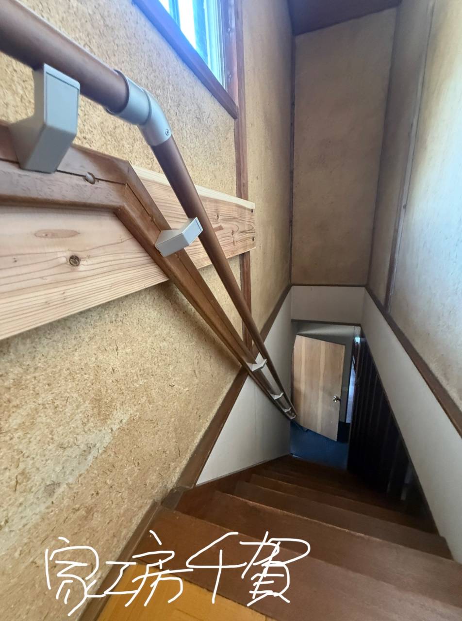 施工事例 介護保険活用住宅改修 真壁と大壁の境界線 階段手摺取付工事